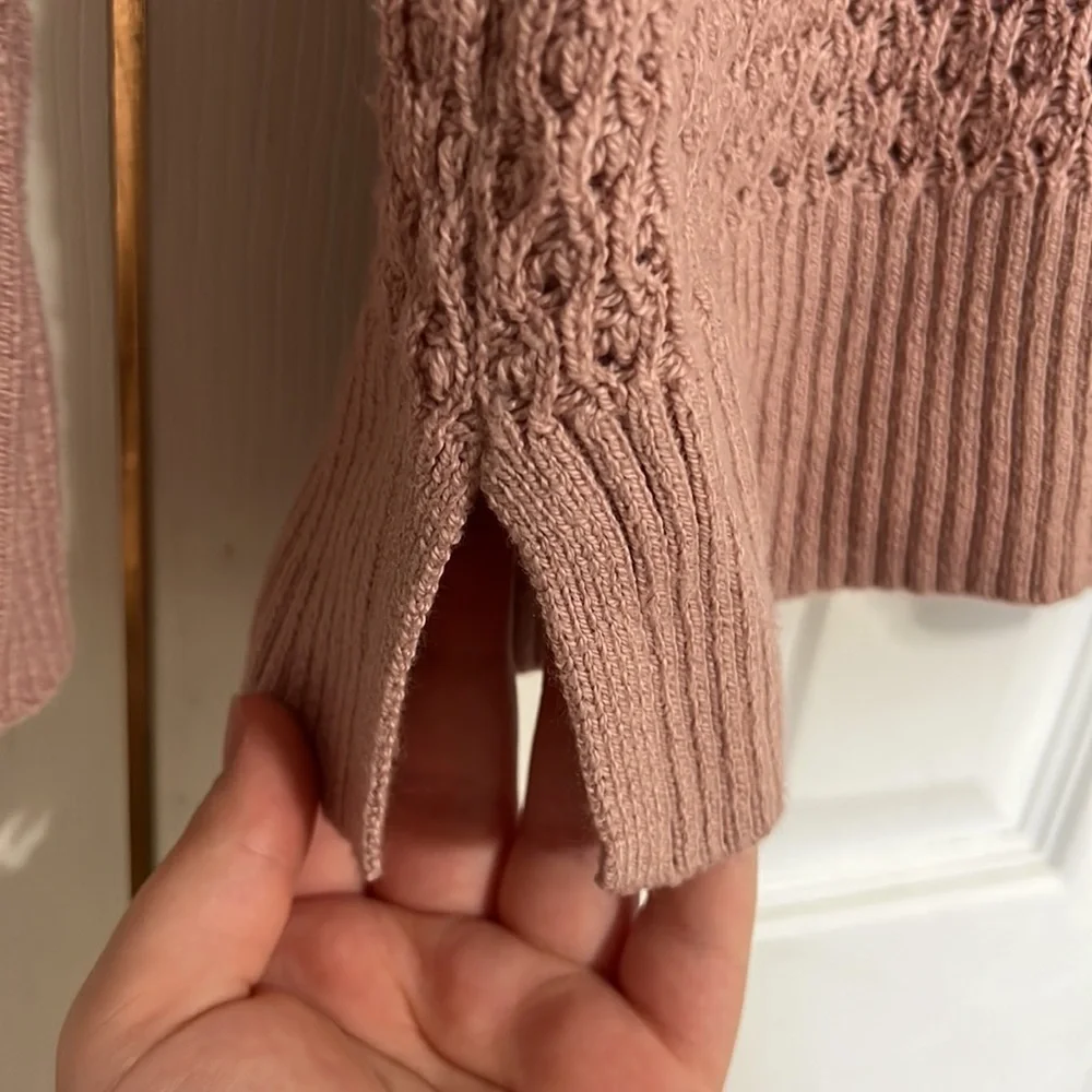 American Eagle Soft Blush Knit Longsleeve Sweater Size XS - Picture 5 of 8